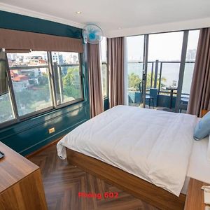 Lake View Hotel
